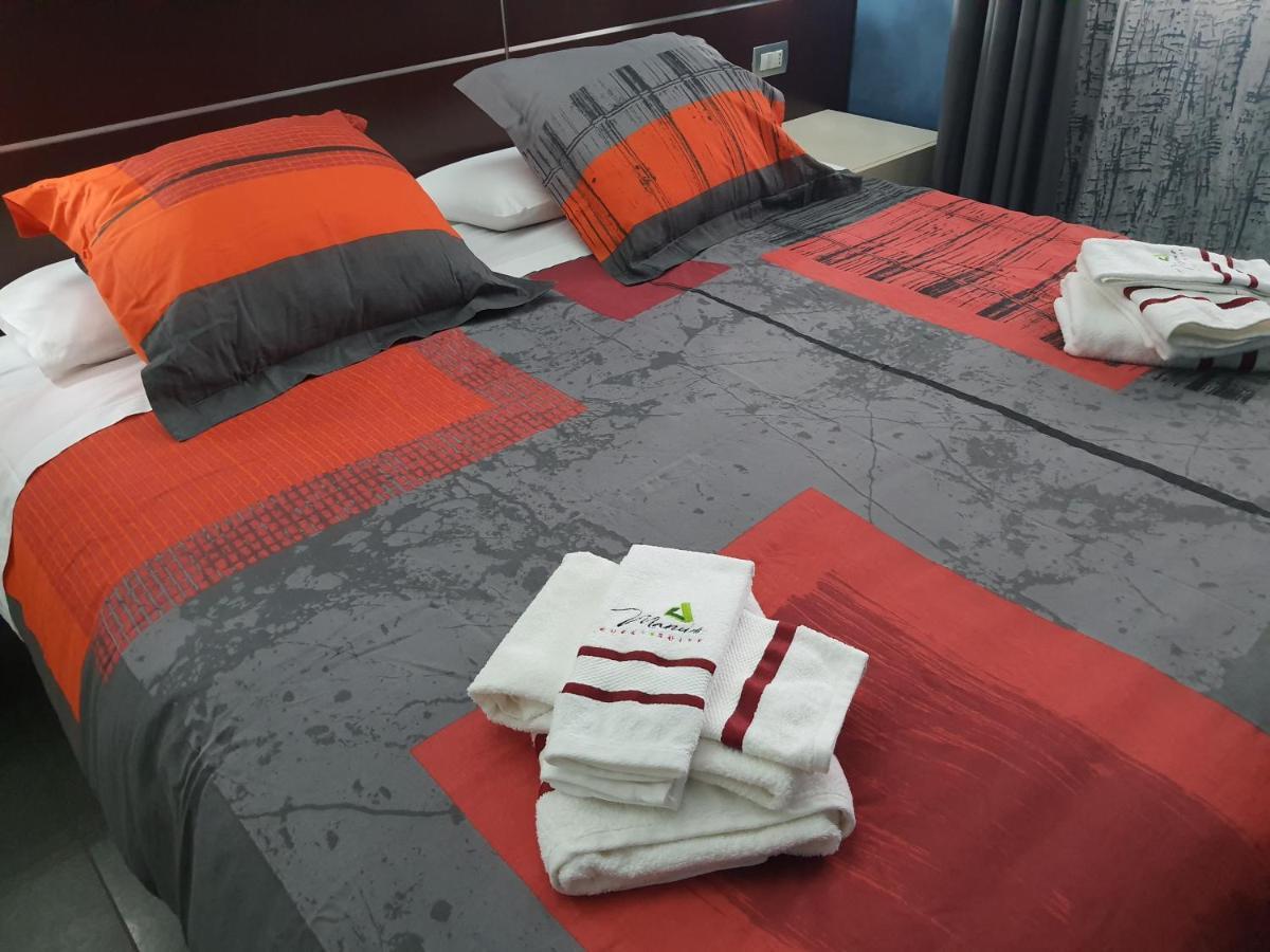 Manu'S Guest Suite Cosenza Ngoại thất bức ảnh