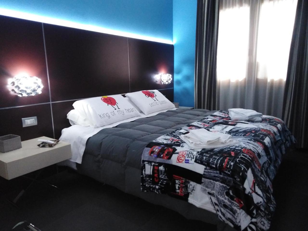 Manu'S Guest Suite Cosenza Ngoại thất bức ảnh